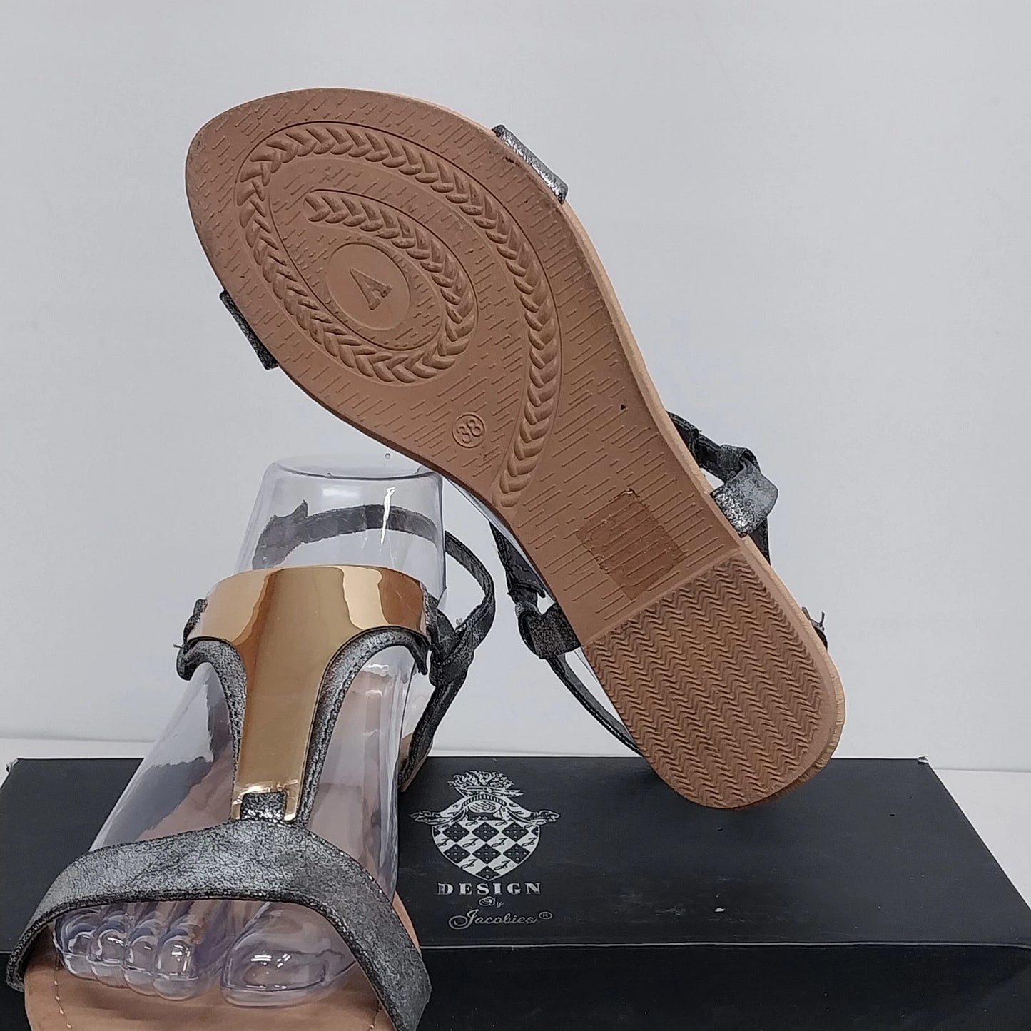 Design By Jacobies Darlene-5 Pewter Gold Strappy Sandals Womens 8T