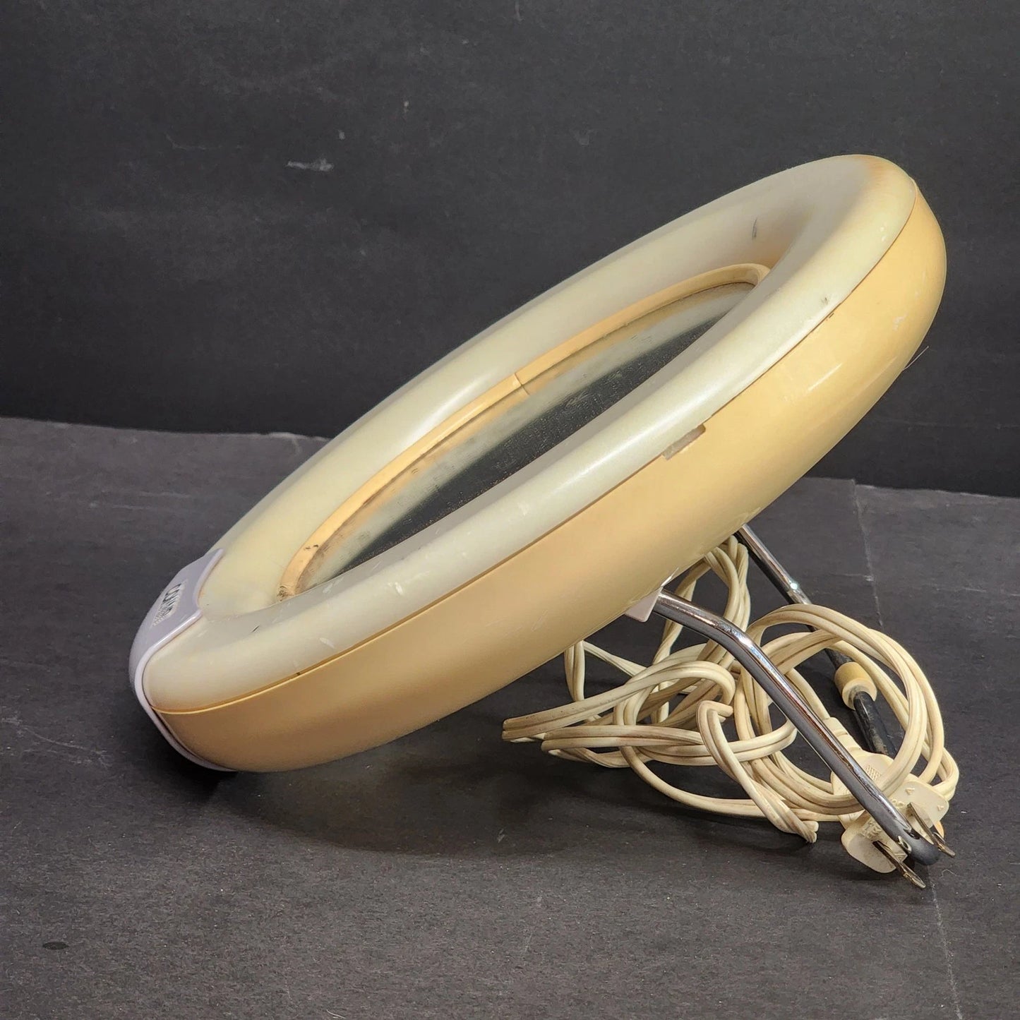 Conair Lighted Makeup Mirror Corded Two Sided Cosmetic Vanity Plastic Round