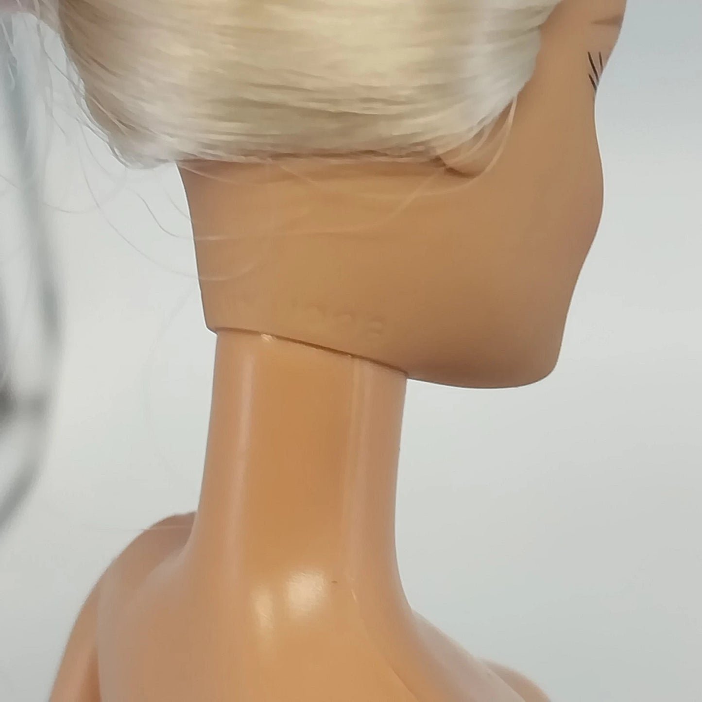 Mattel Barbie Doll Blonde Ponytail Bendable Knees 1998 1999