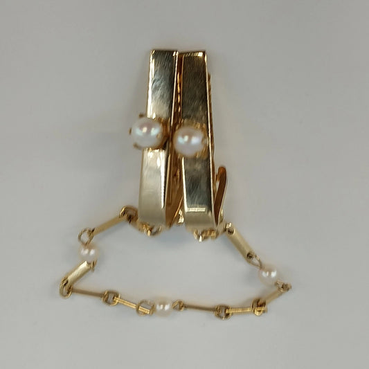 Gold Tone Sweater Guard Faux Pearl Chain Dual Clip Cardigan Collar Clasp