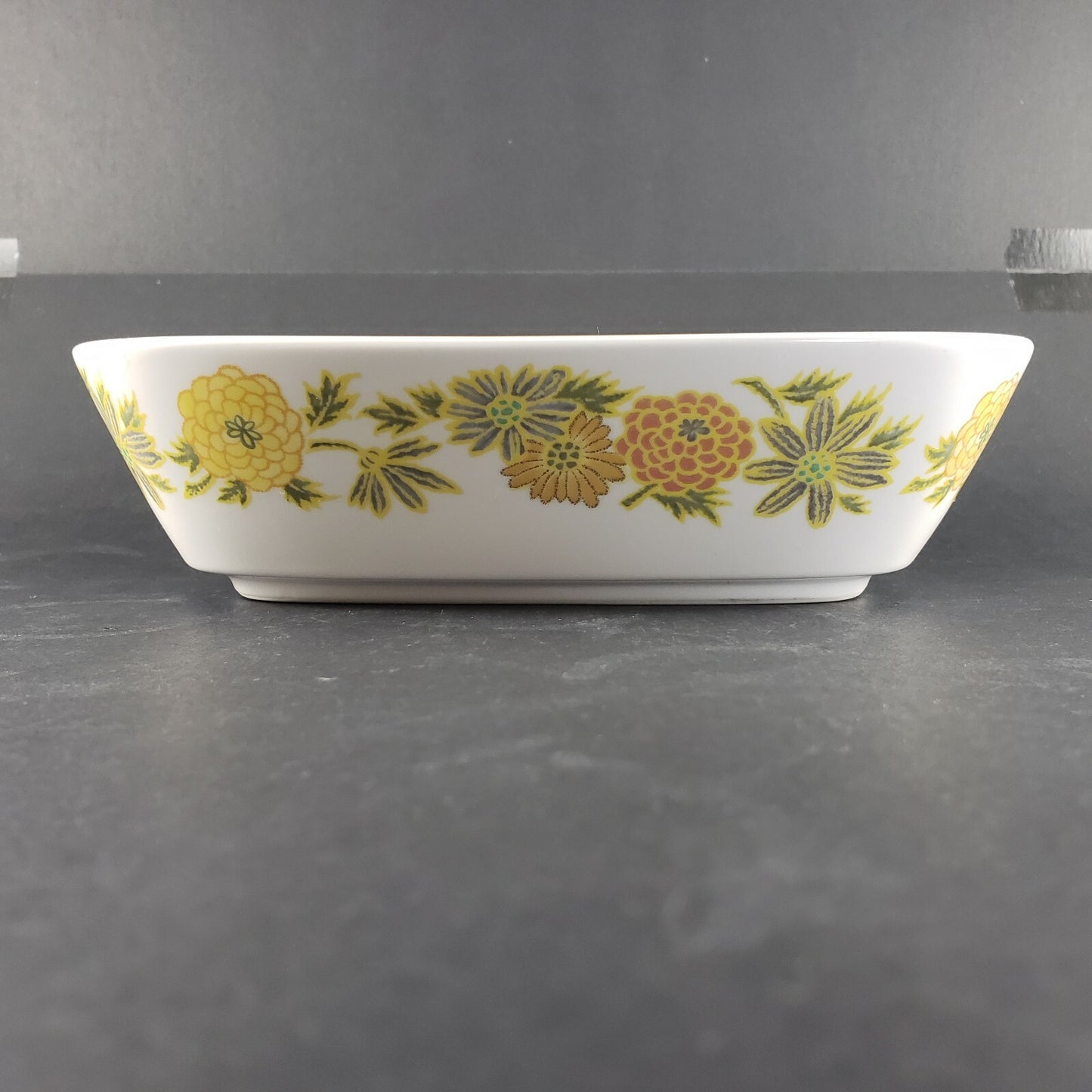 Noritake Progression Serving Bowl Sunny Side 9½" Oval Item 207730 Dinnerware