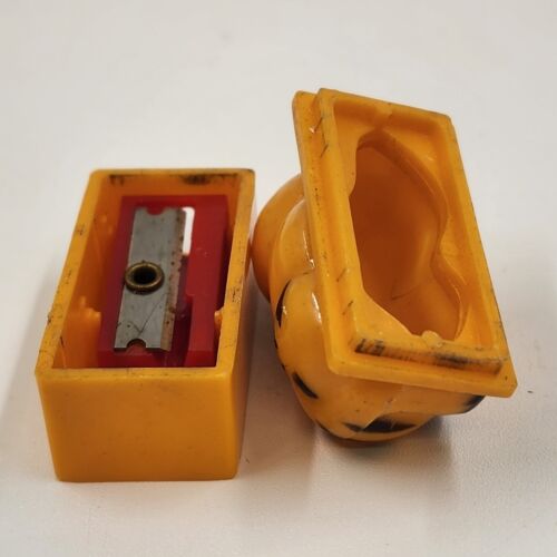 Garfield The Cat Sleeping Vintage 1978 Pencil Sharpener Empire Pencil Figure