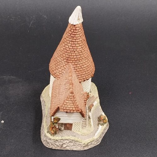 Single Oast Cottage Figurine by David Winter in Original Box with COA 1981 Vtg