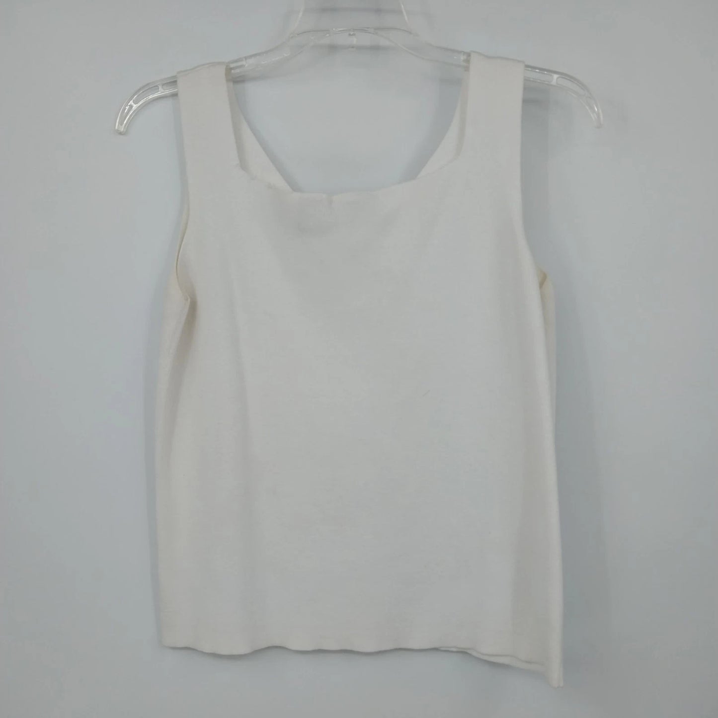 Relativity Women's Medium White Rib Knit Tank Top V Neck Sleeveless 100% Cotton
