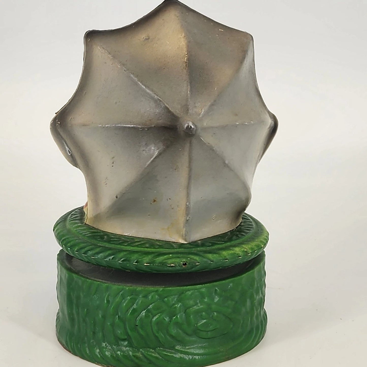 Boy Girl Umbrella Figurine Music Box Rotates Hummel-Style LARA'S THEME Vintage