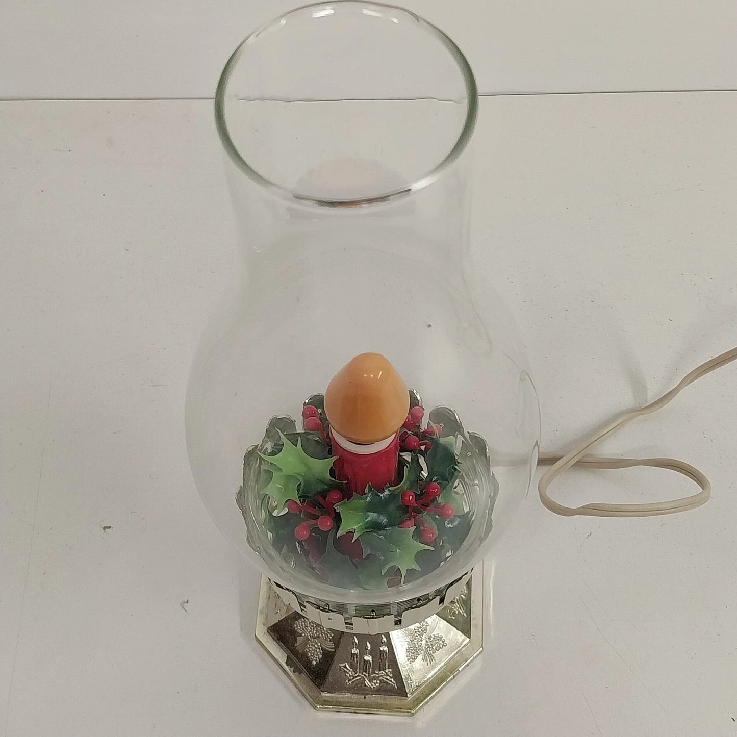Vintage ACLA Bubbling Electric Christmas Hurricane Lamp Holly Decor