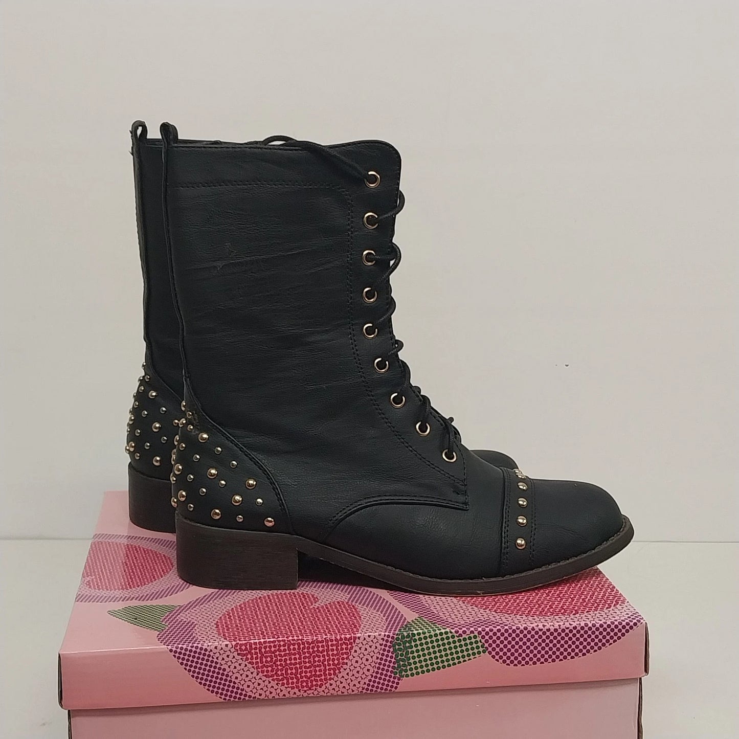 Via Pinky Annika Black Combat Boots Womens 8 Gold Studded