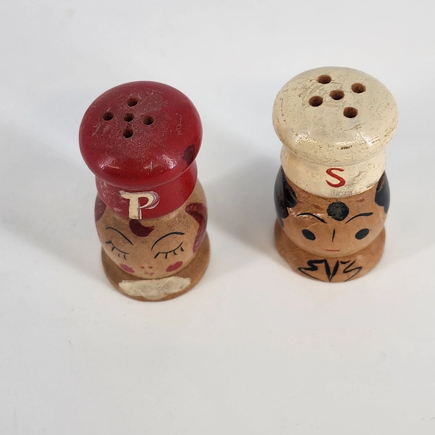 Wood Chef Salt & Pepper Shakers 2" White Boy Red Girl Japan Kitsch 1960's Vtg
