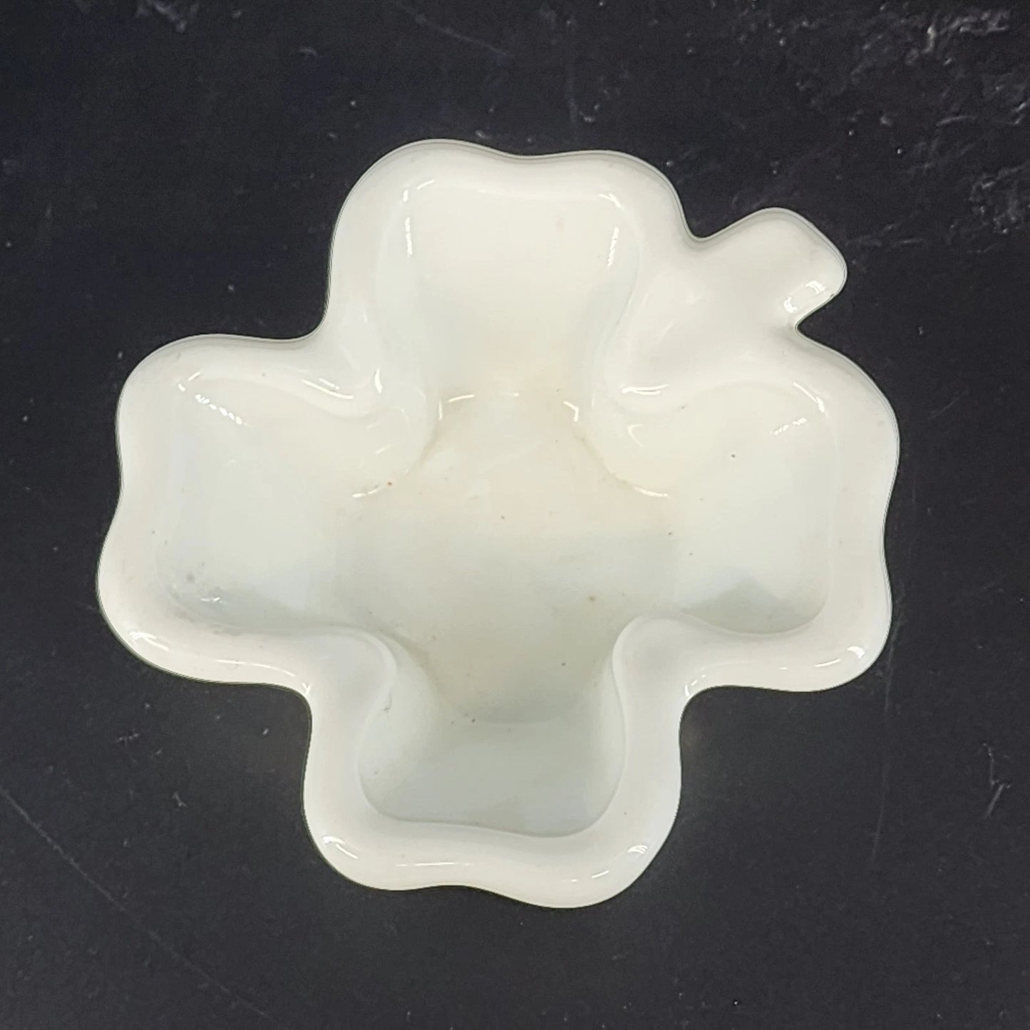 Milk Glass Four Leaf Clover Bowl Lucky Shamrock Candy Dish Trinket Small Tray