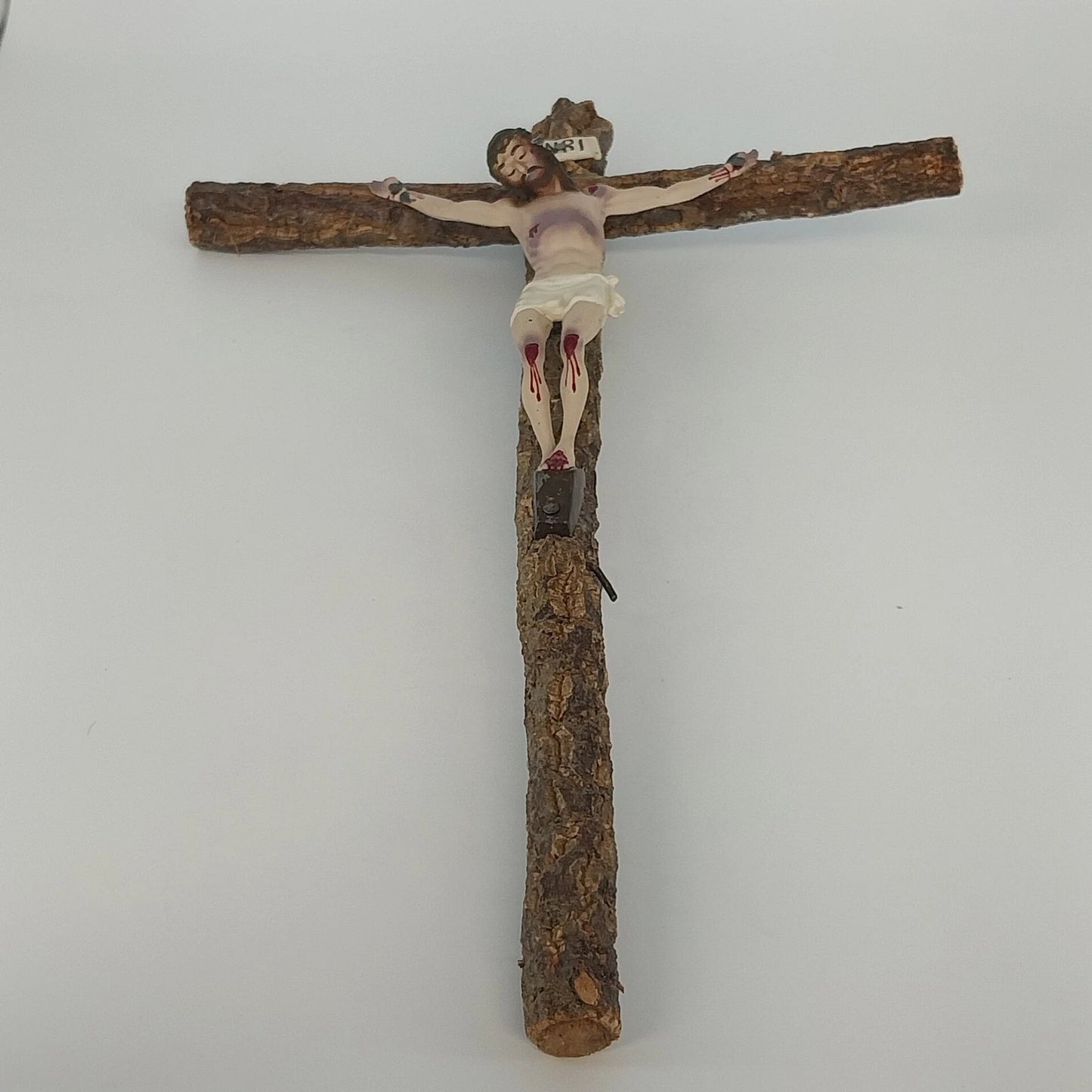 Jesus Christ Crucifix Rustic Tree Bark Wood Wall Cross 18" x 12.5" Vintage