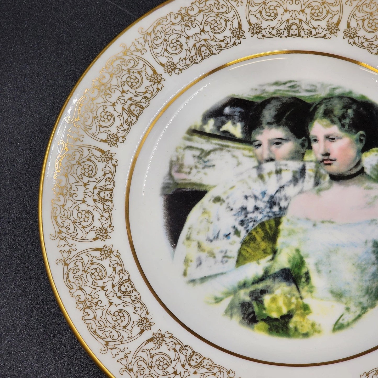 Wittnauer Collectors' Guild Plate EBB85 In the Loge by Mary Cassatt Bone China