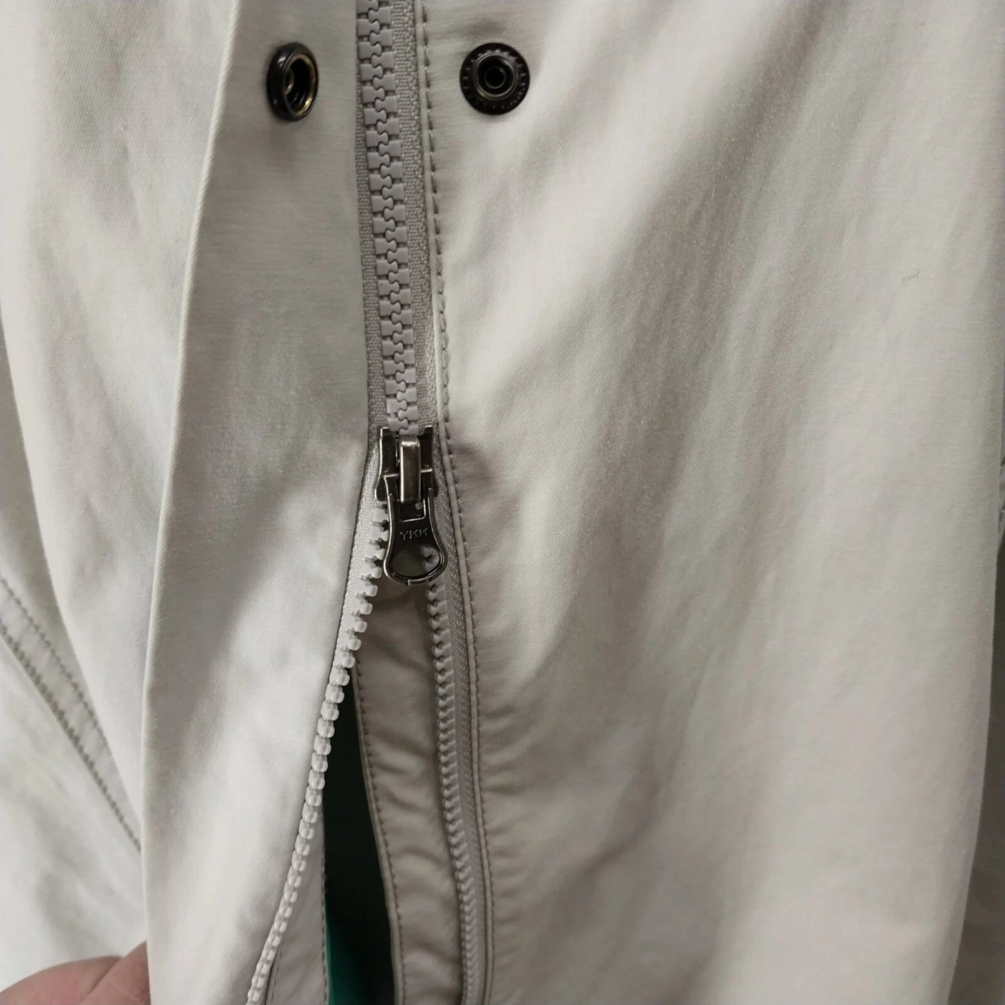 Eddie Bauer Women’s Jacket 2X Beige Hooded Windbreaker Lightweight Lined Vintage