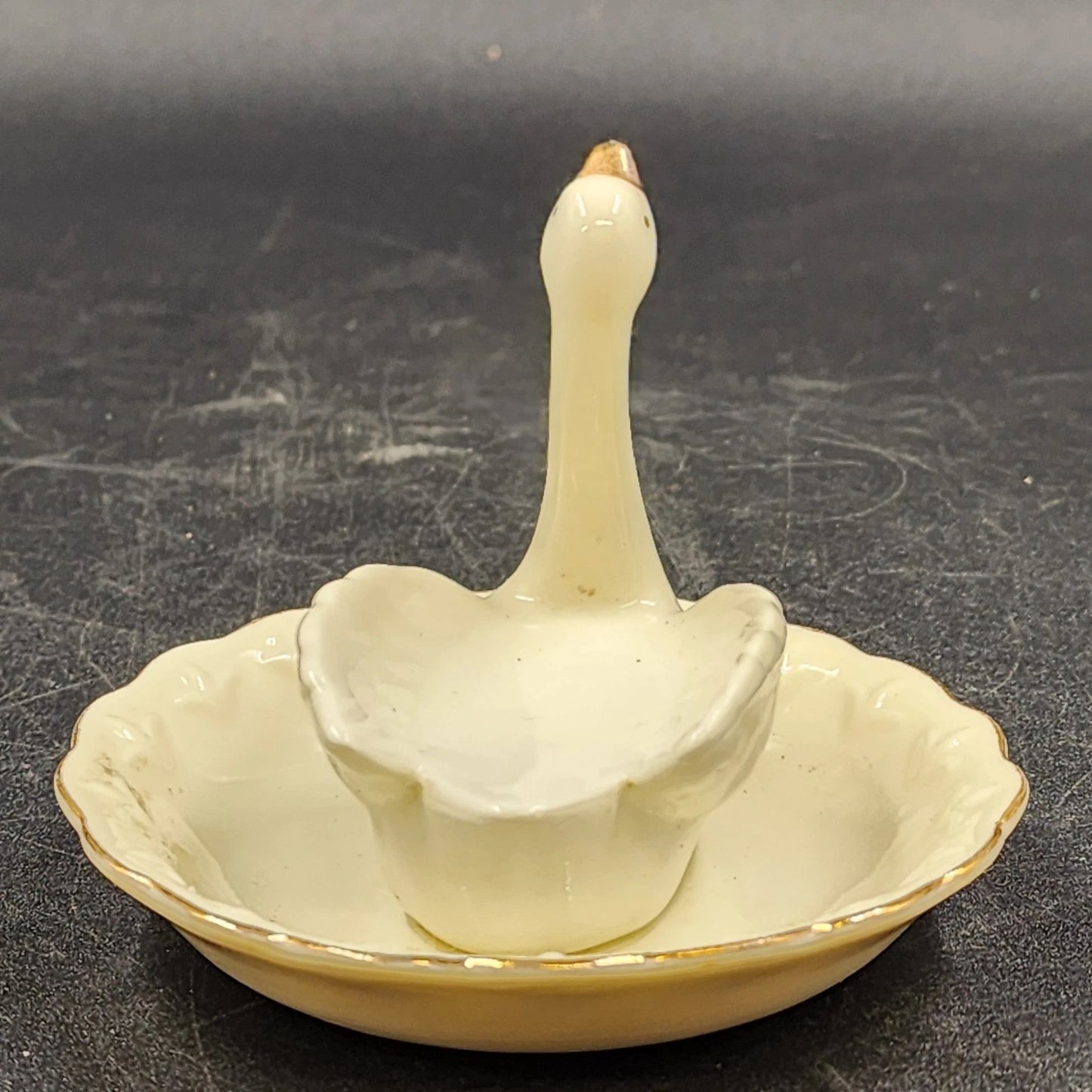 Swan Porcelain Trinket Ornament Dish Ring Holder Cream Gold Accent 4.25" x 3.5"h