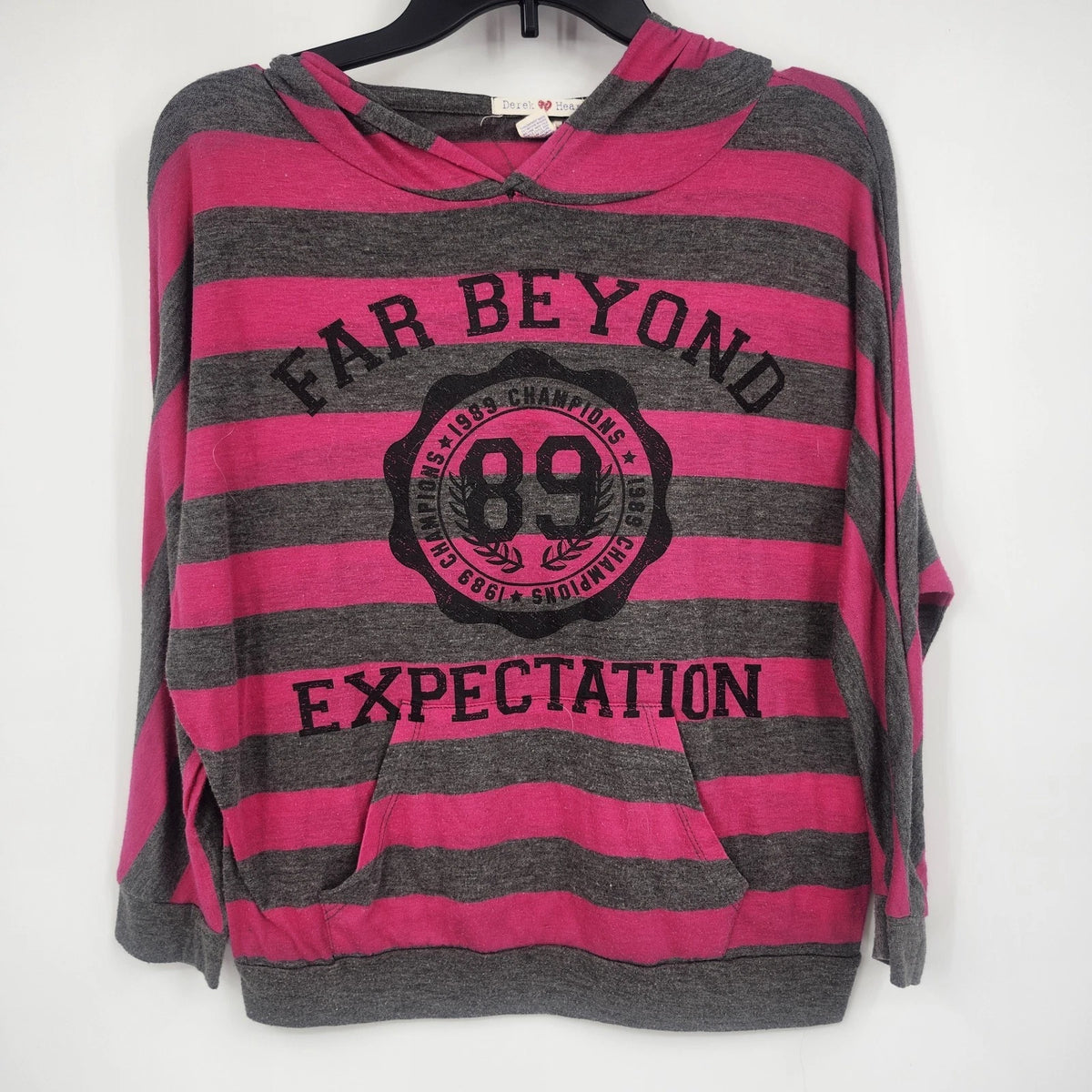 Derek Heart Hoodie Pullover Pink Striped Women's Medium Far Beyond Expectation