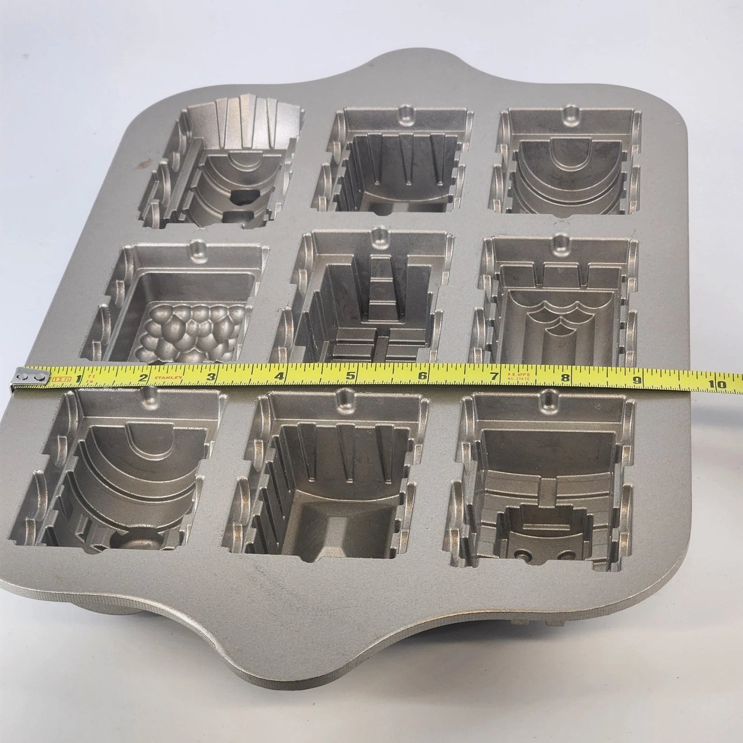 Nordic Ware Train Cake Pan Railroad Locomotive 9 Sec Heavy Cast Aluminum 5 Cup