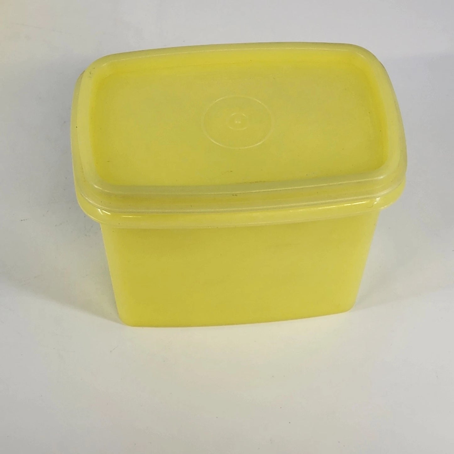 Tupperware 1243-8 Shelf Saver Containers Set 3 Yellow