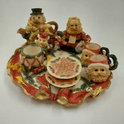Popular Imports T1261 Mini Tea Set 1994 Christmas Wreath Polystone Resin