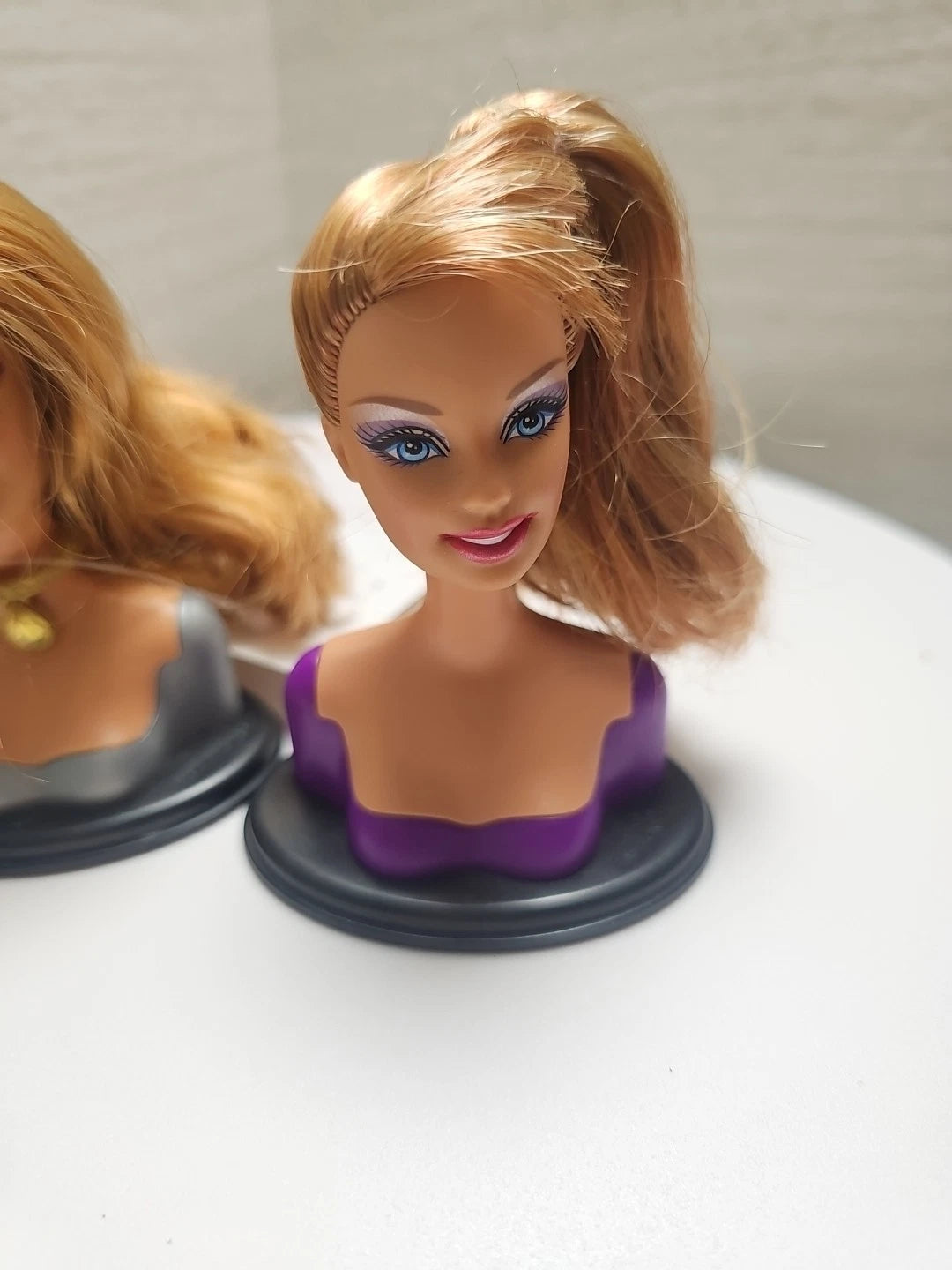 Barbie Styling Head Set 2 Piece Blonde Hair Mattel 2010
