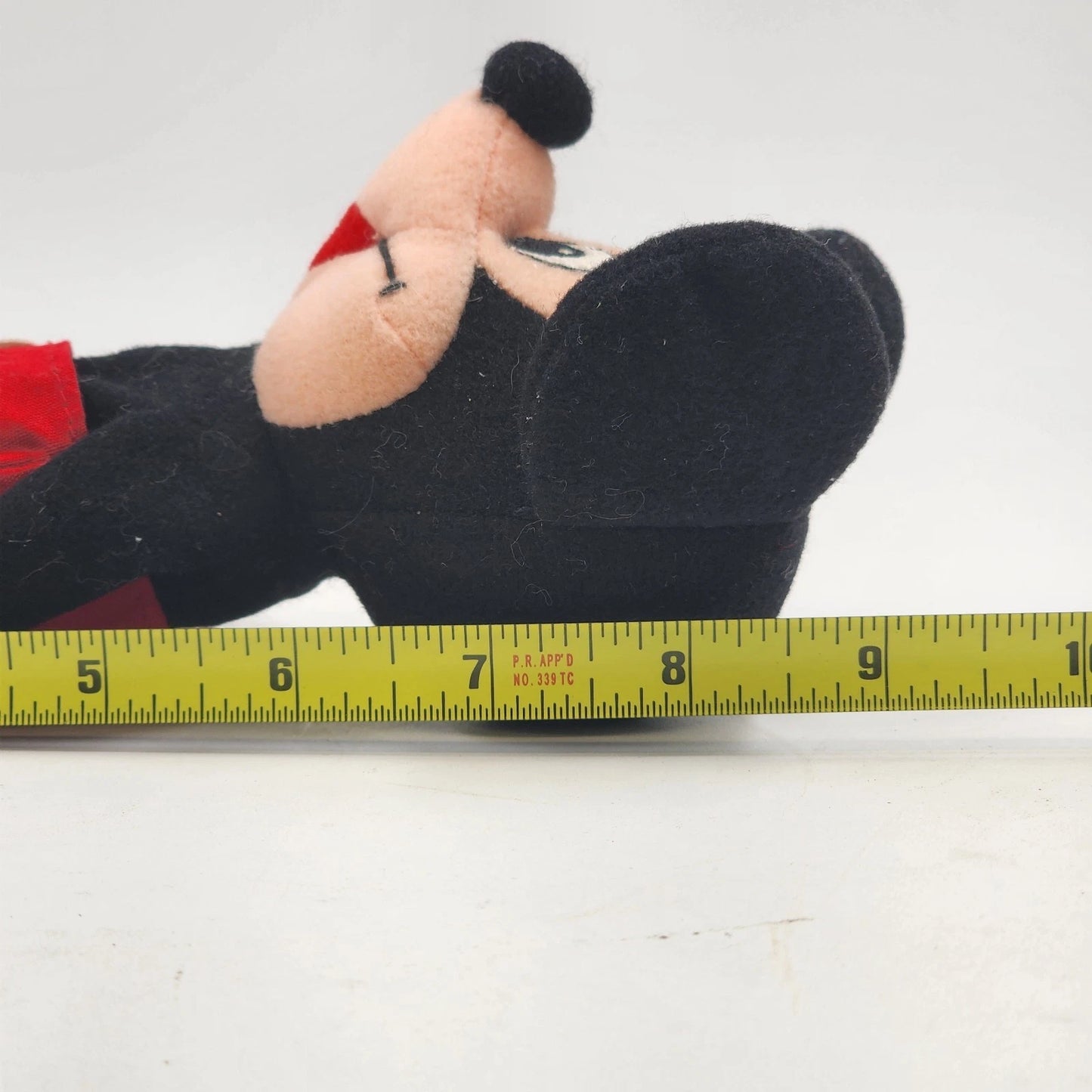 4 Beanie Babies Plush 3 Disney Pooh Mickey & Minnie and 1 Warner Bros Sylvester