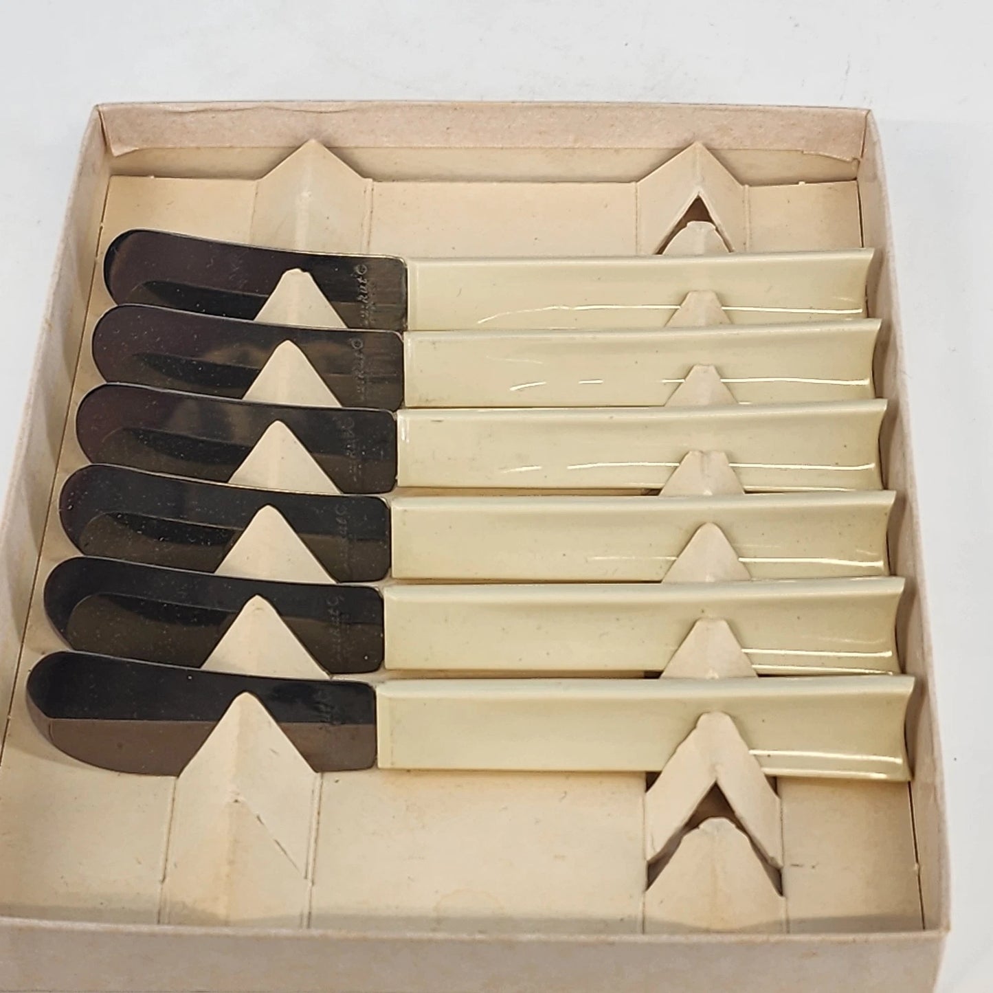Quikut Snackers 6-Piece Stainless Steel Knife Set Butter Spreaders with Box NOS