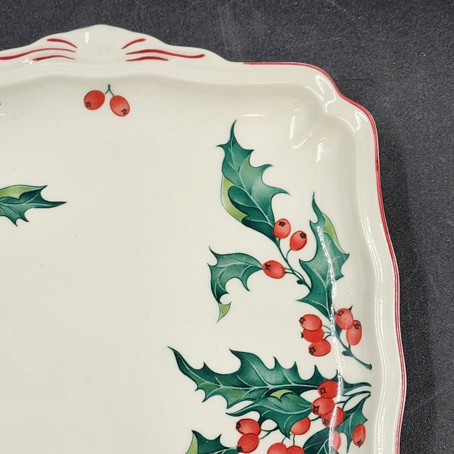 Villeroy & Boch Holly Square Handled Cake Plate 8.5" Vitro Porcelain EUC