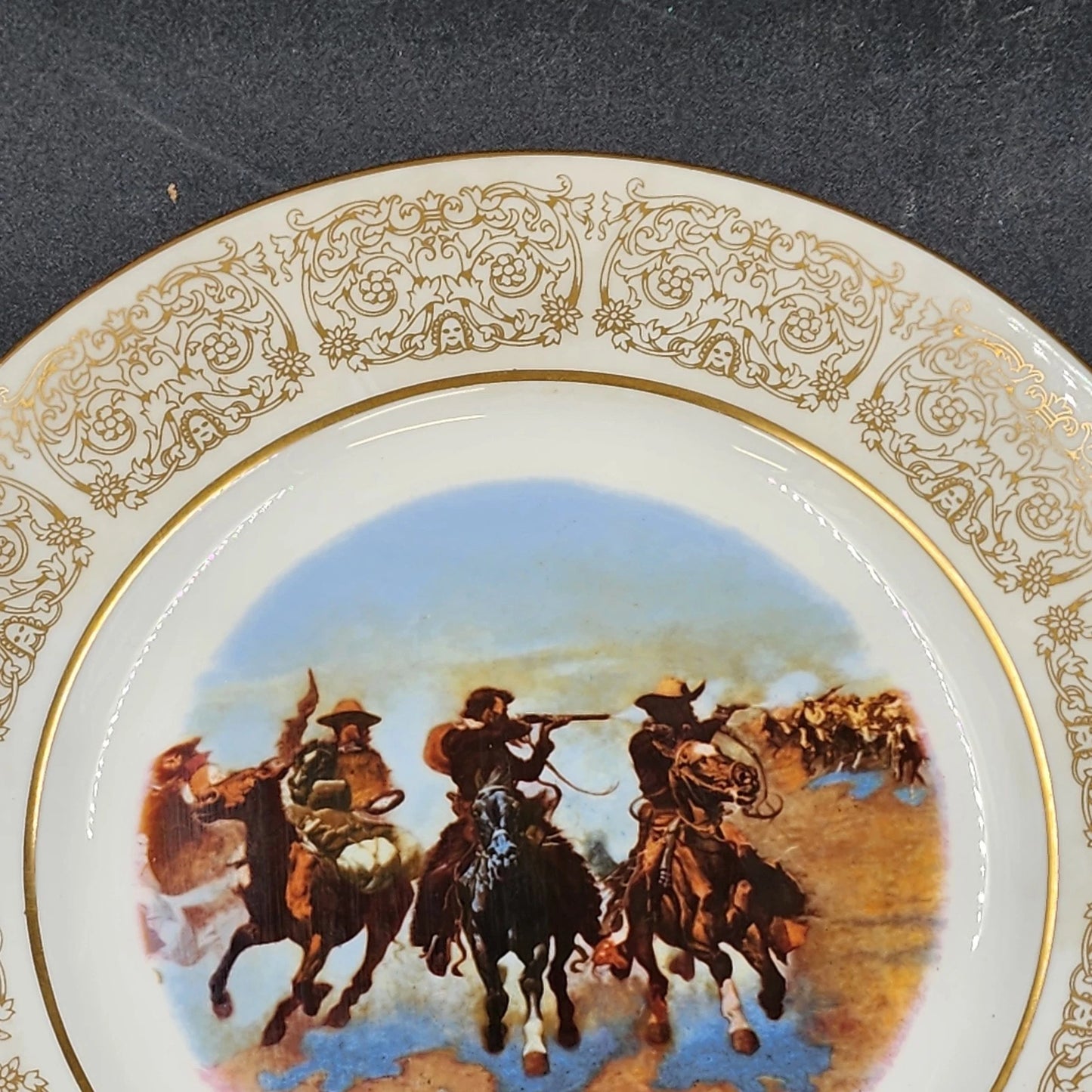 Wittnauer Collectors Guild Plate IF15 A Dash for the Timber Remington Bone China
