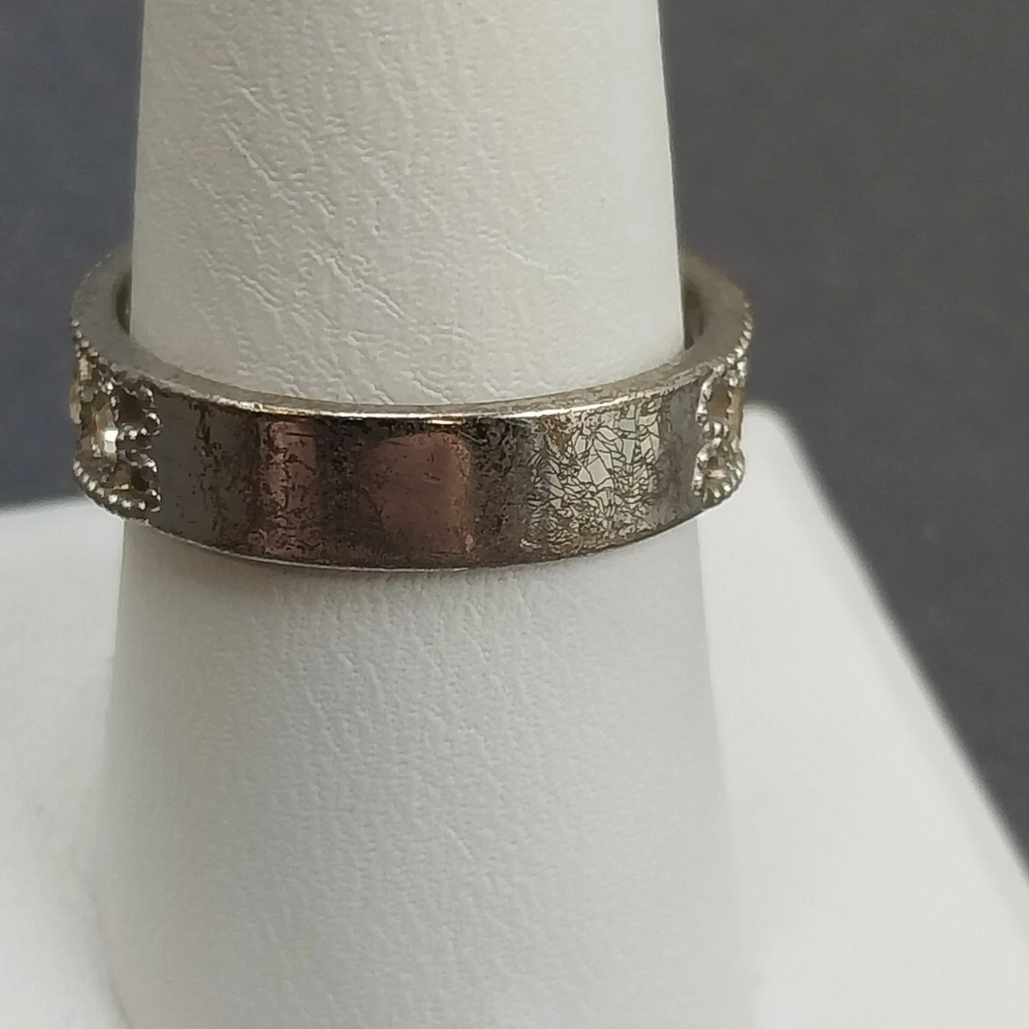 Silver Tone Chevron Rhinestone Filigree Ring Milgrain Openwork Women's Size 8.5