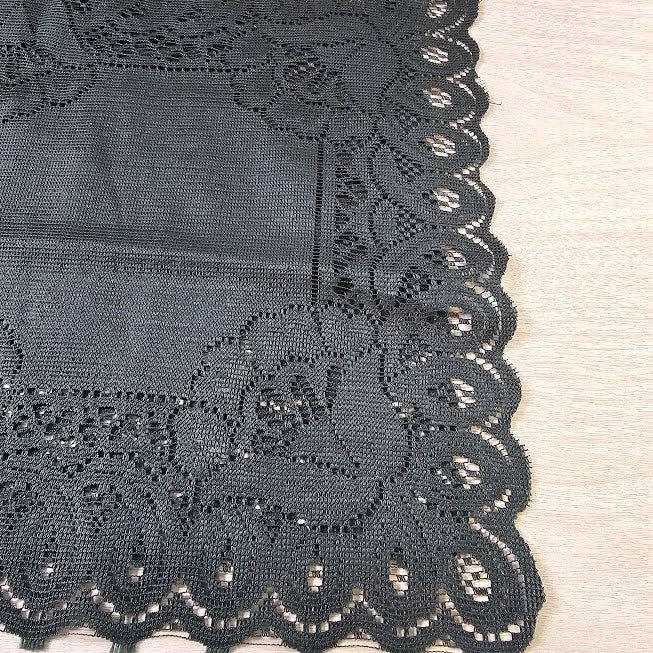 Green Cut Lace Linen Placemats Set of 4 Scalloped Edge Doily Style Vintage