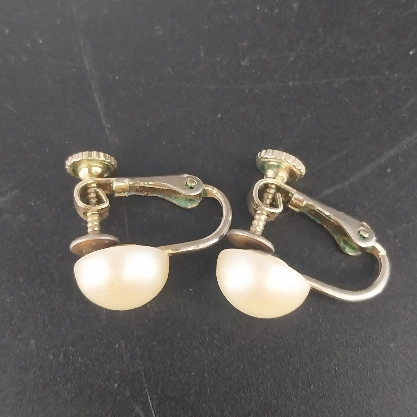 Vintage Faux Pearl Clip On Earrings Gold Tone Screw Back Classic