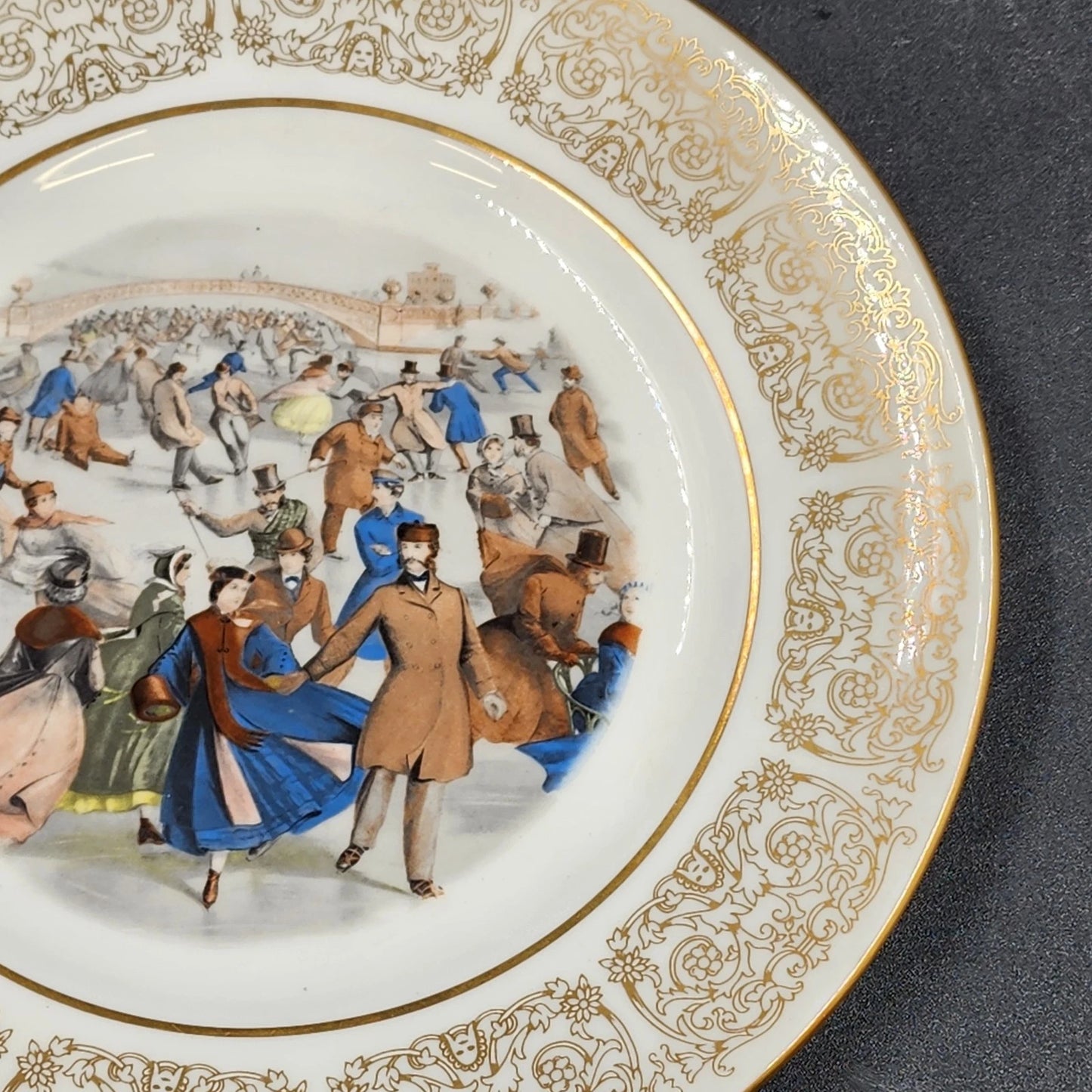 Wittnauer Collectors' Guild Central Park Winter Currier & Ives Plate No AAI58