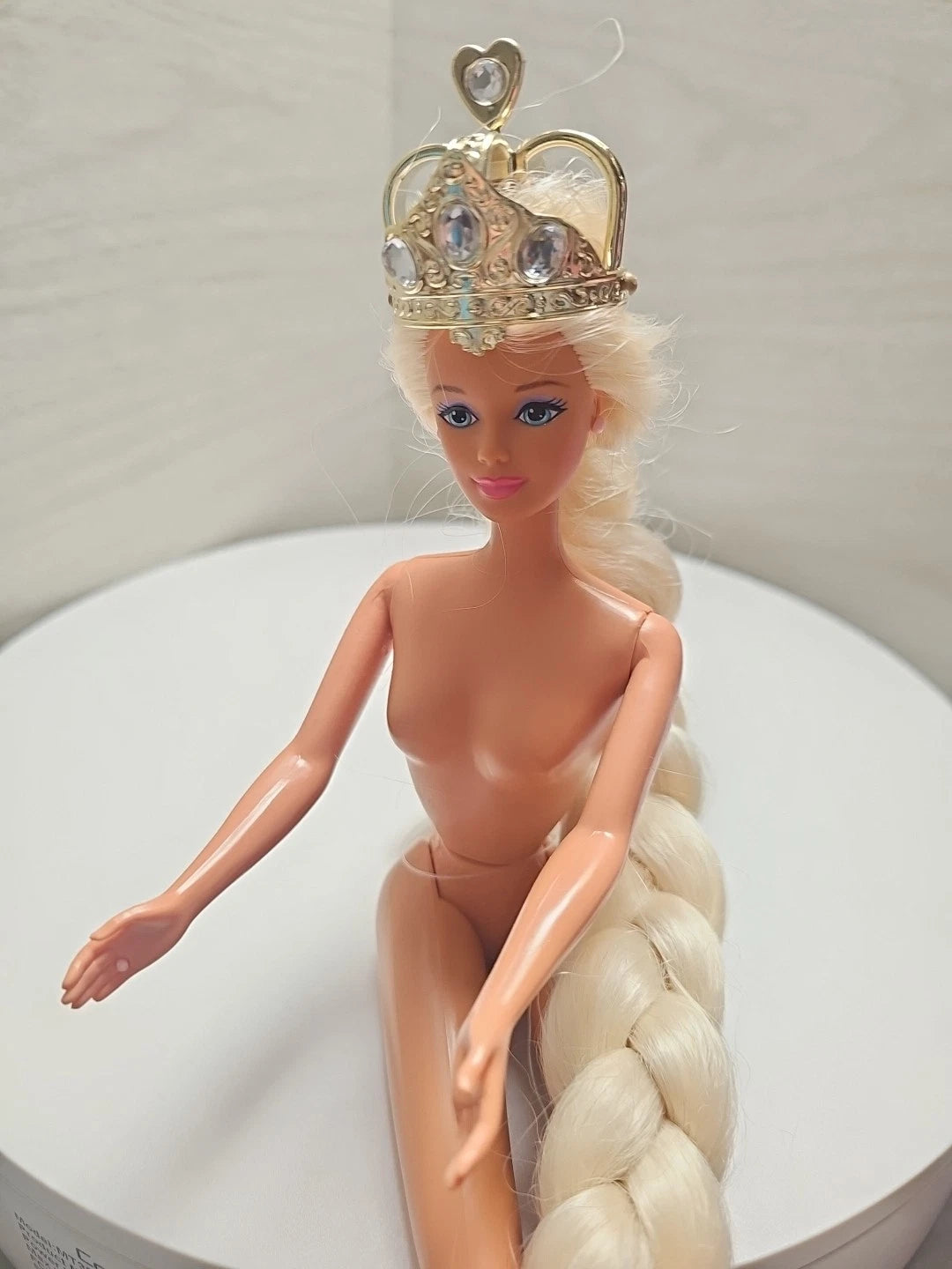 Barbie Rapunzel Doll 1997 Long Blonde Hair Crown Mattel