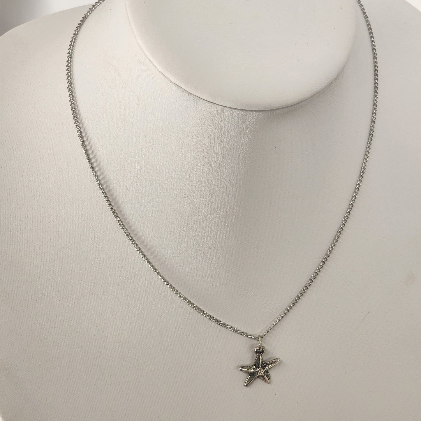 Silver Tone Tropical Necklace Steel Chain with Starfish Pendant Ocean Motif 10"