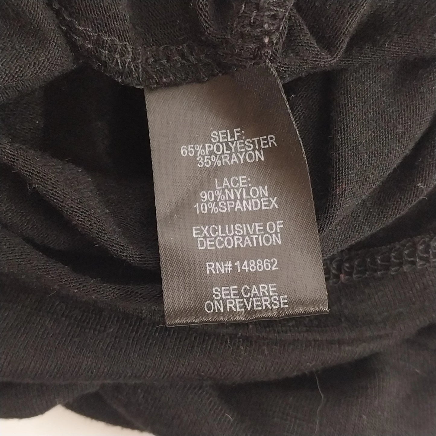 Torrid Women's Black Blouse Top Size 0 Plus Floral Lace Cap V-Neck Short Sleeve