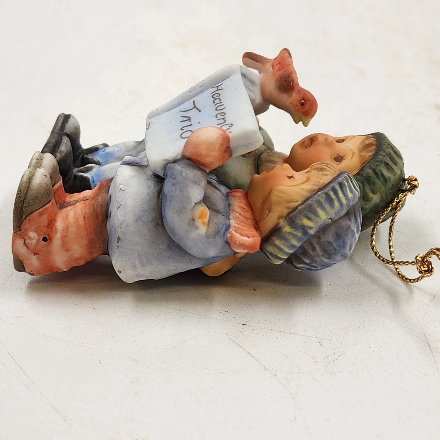 Berta Hummel HEAVENLY TRIO Ornament 1997 Goebel Carolers Cardinal Porcelain 3"