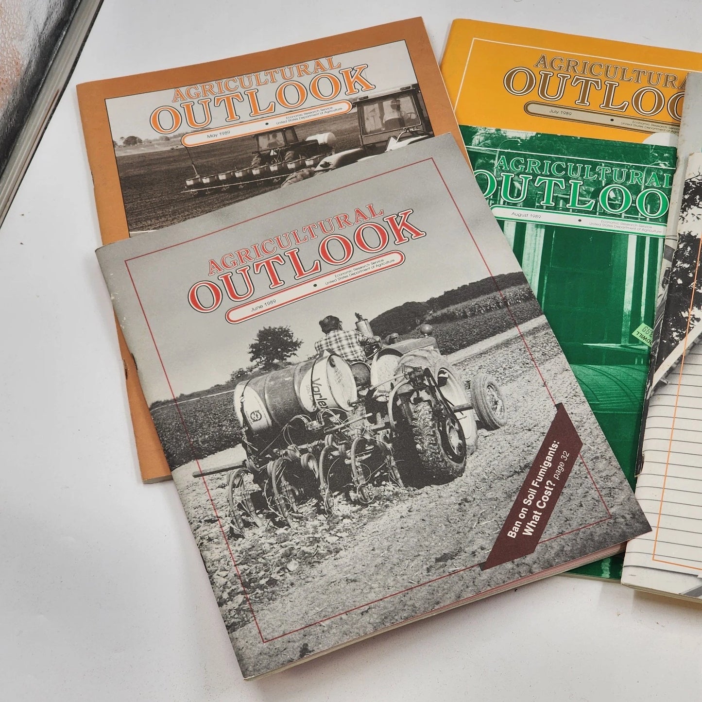 8 Agricultural Outlook Magazines May–Dec 1989 USDA Vintage Farm Reports