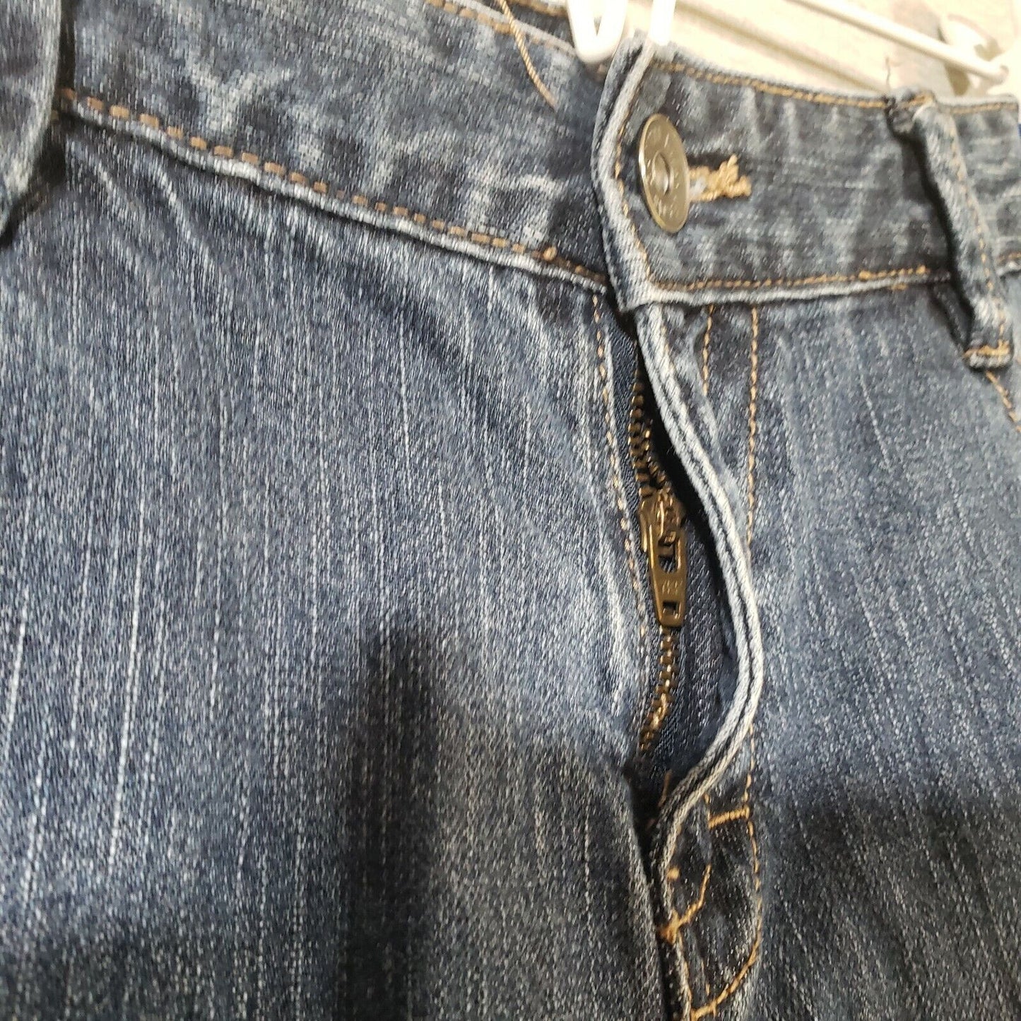 Calvin Klein Jeans Size 30/10 Lean Boot Dark Wash Denim Measured 32"w x31"inseam