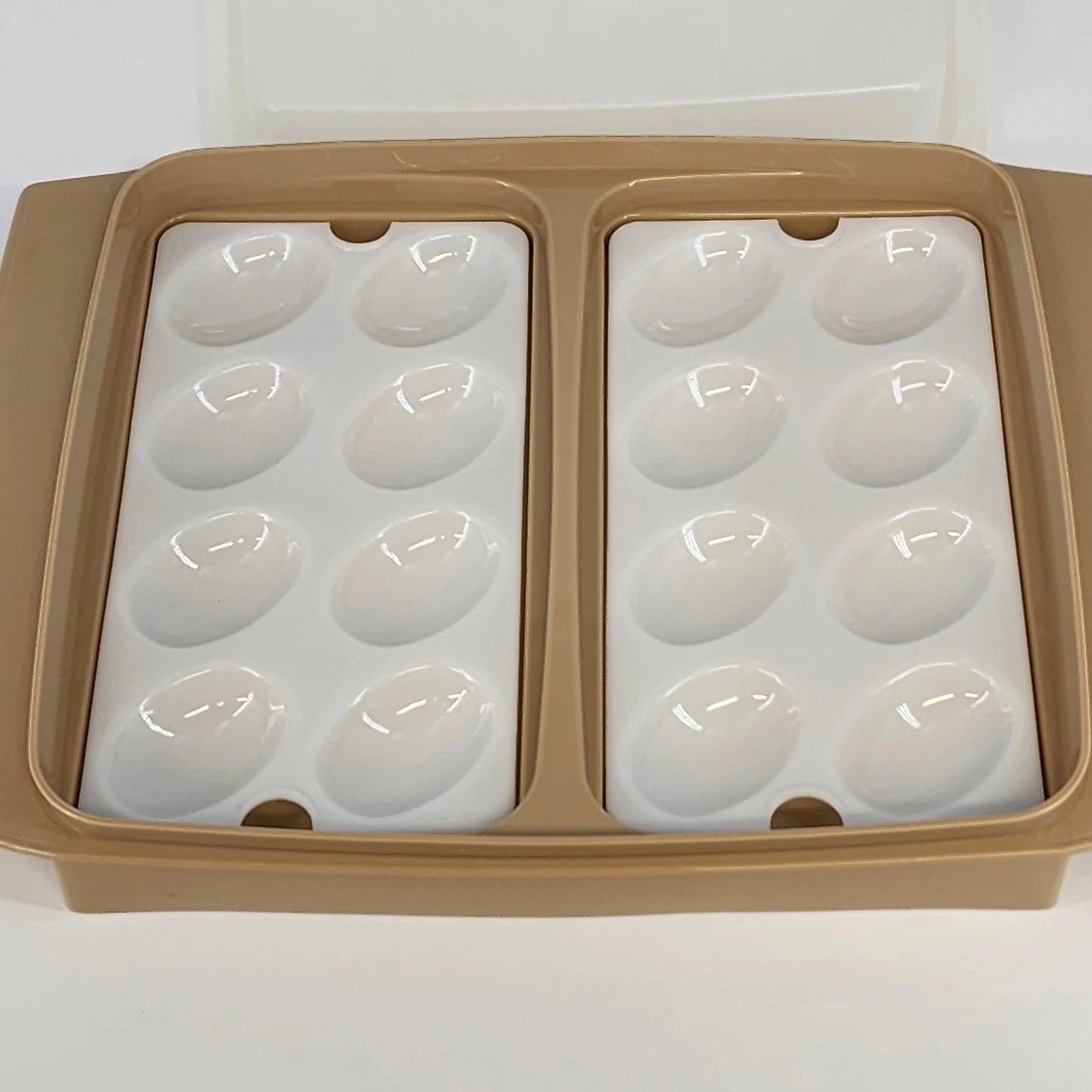 Tupperware 723-2 Deviled Egg Keeper Almond 4 Pc w Inserts Carrier 12" Vintage