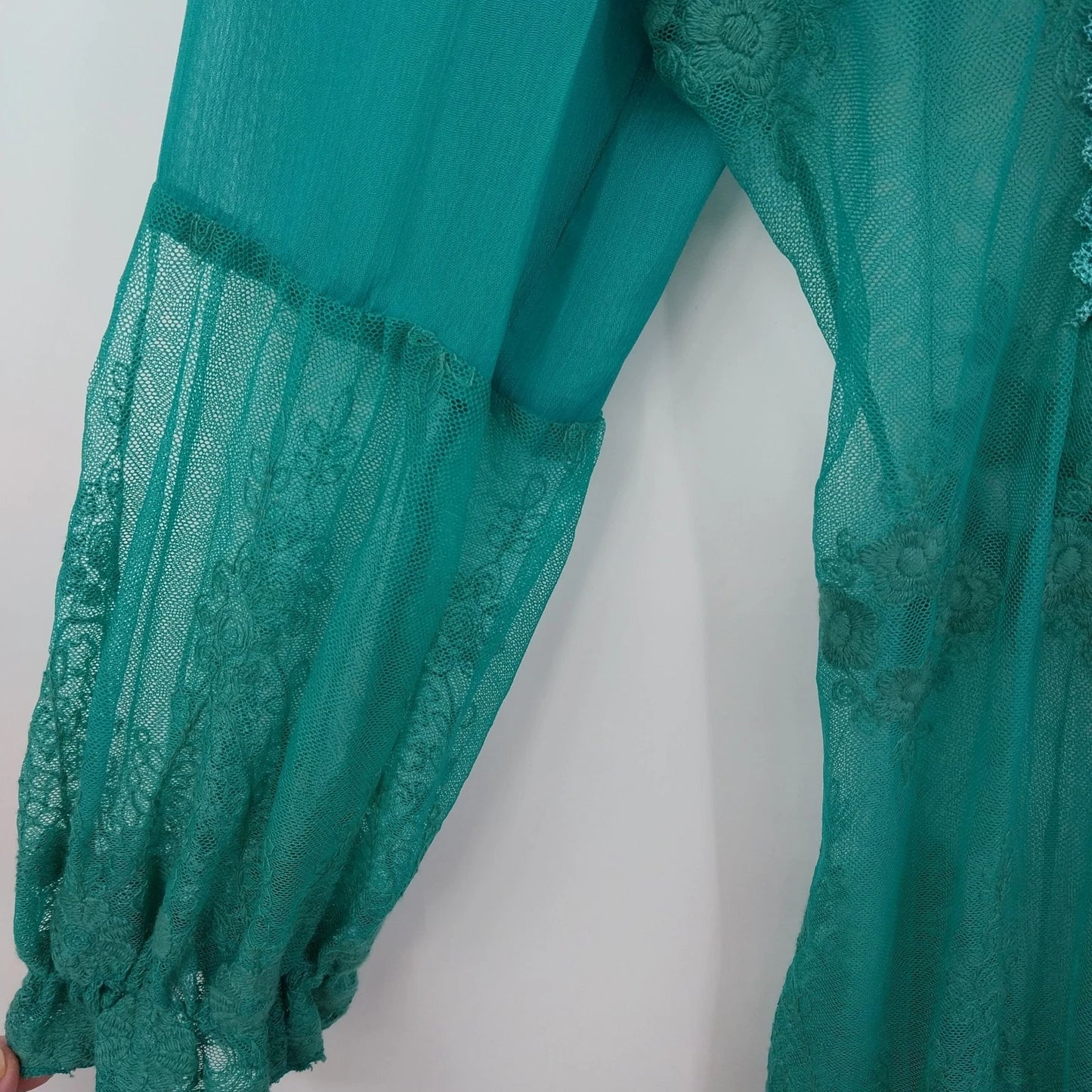 Zacin Women's Green Lace Mesh Tunic Blouse Long Sleeve Lined Top Size Large