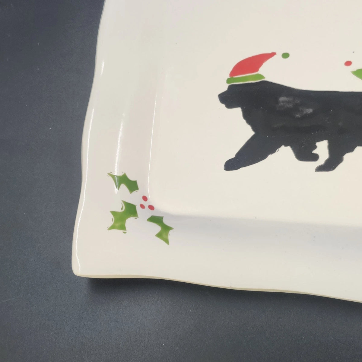 Prairie Dog Pottery Newfoundland Christmas Tree Platter 15.25" Dogs w Santa Hats