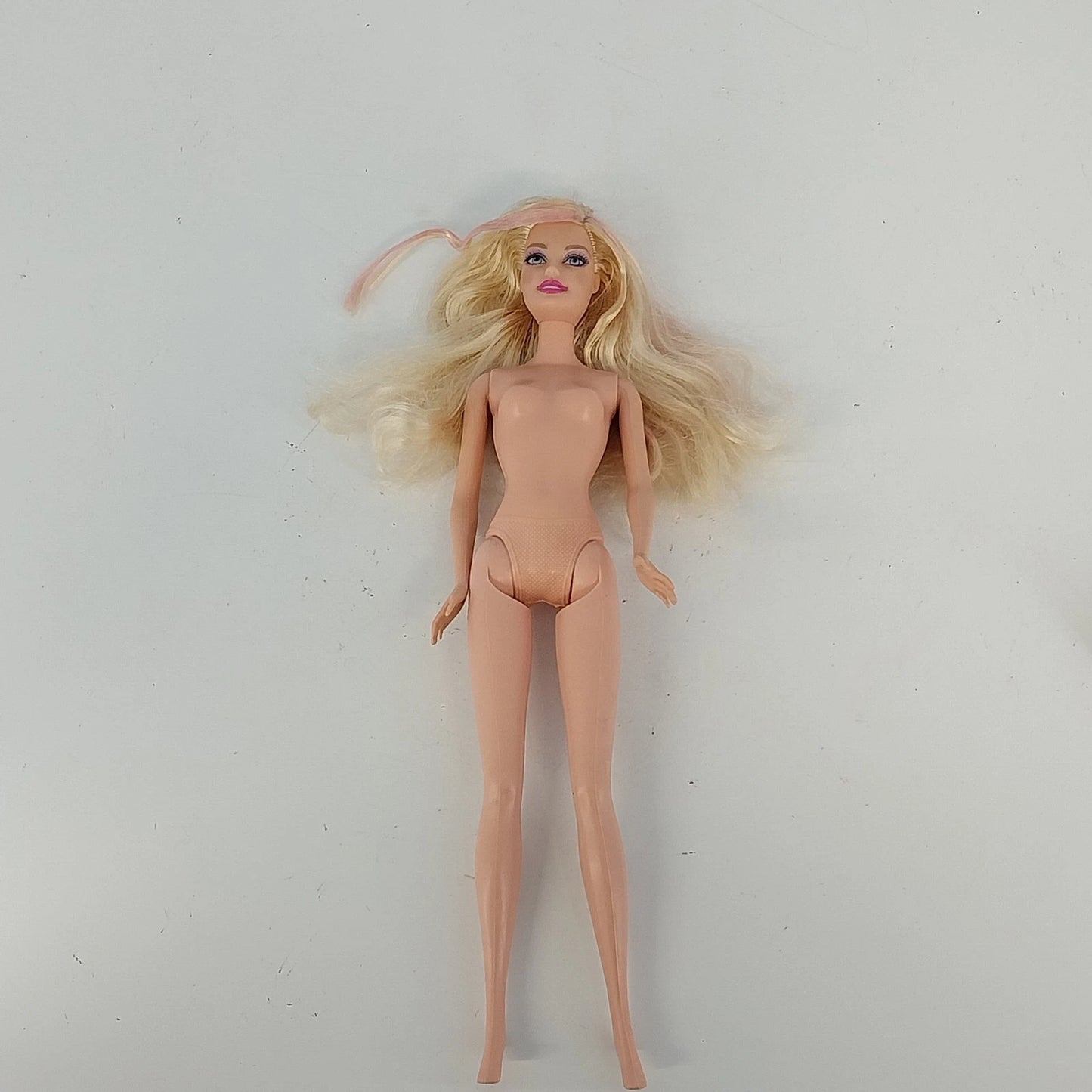 Barbie Doll Mattel 1998 Head 1999 Body Blonde Pink Streaks Bendable Knees Vtg