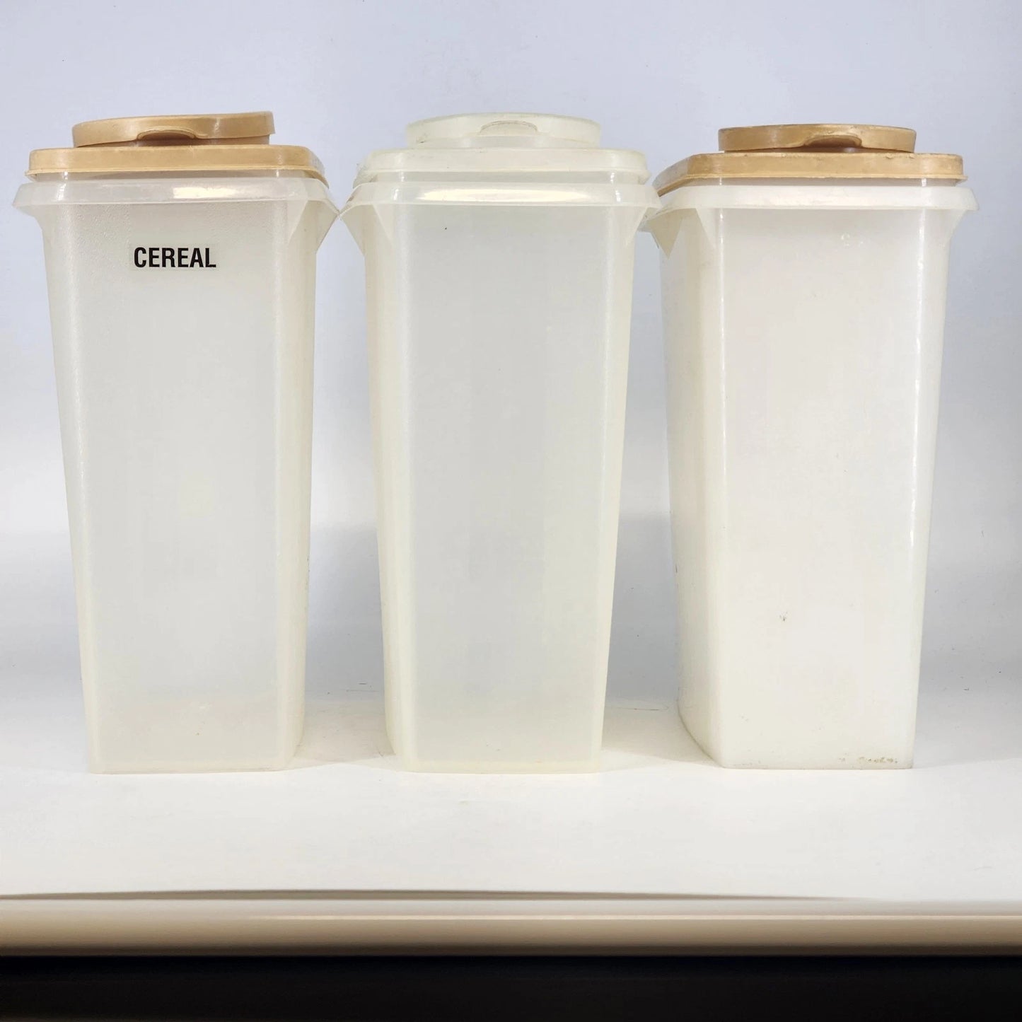 Tupperware 469 Cereal Storage Containers Set 3 Pour Lid