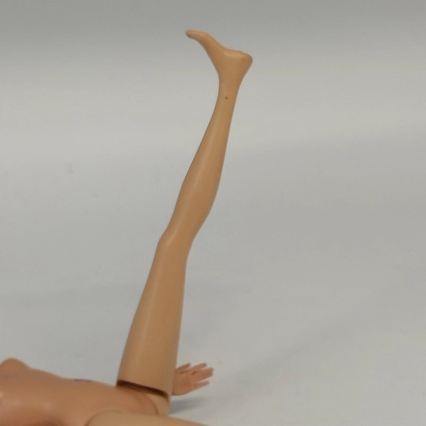 Mattel Barbie Doll Heart Tattoo Blonde Bendable Knees Nude 1998 Head 1999 Body