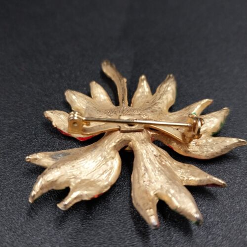 Poinsettia Gold Tone Brooch Pin Enamel Leaves Green Glass Stone Center