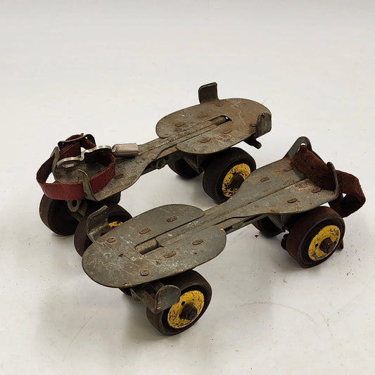 Adjustable Metal Wheels Roller Skates w Key 1950s Leather Straps Union Hardware