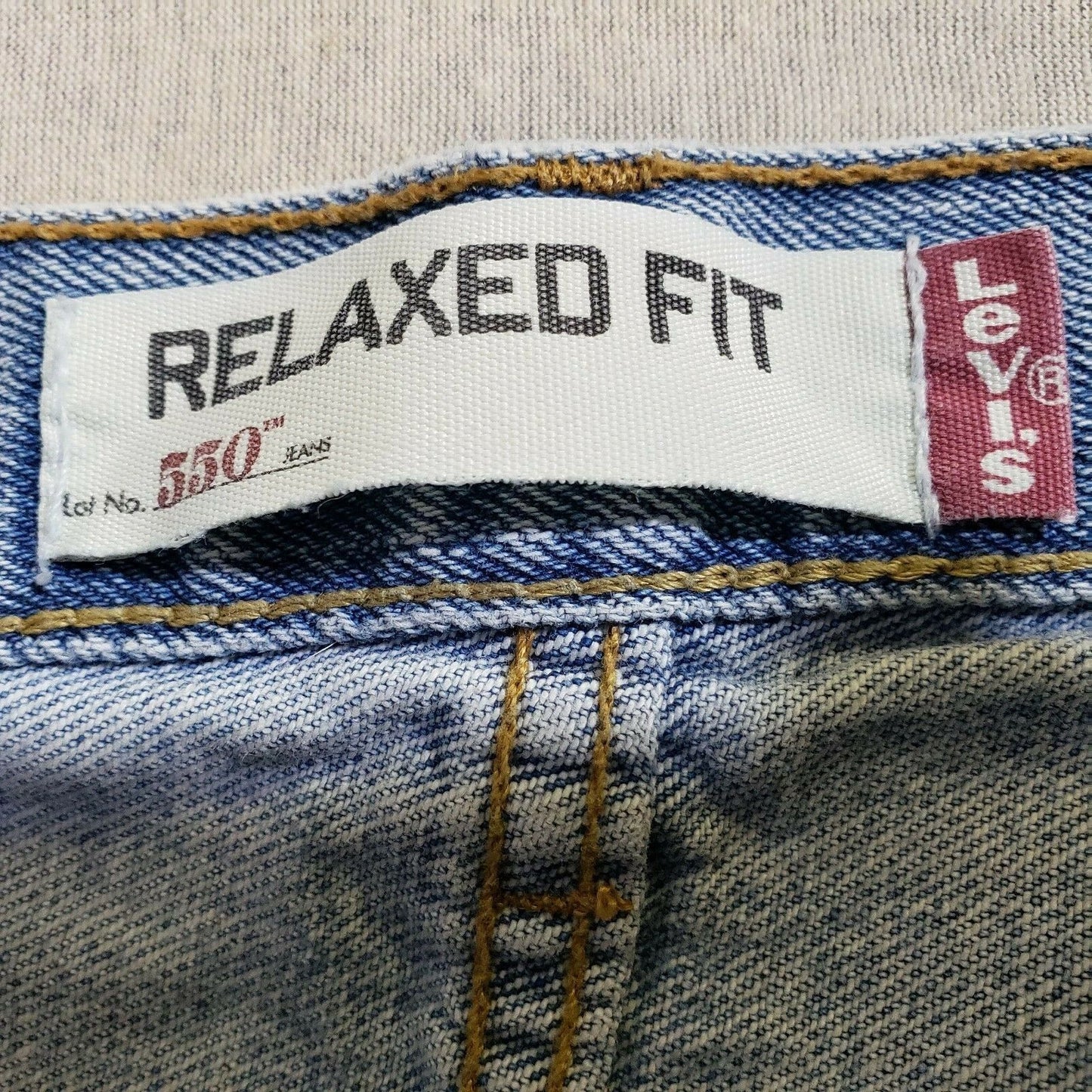 Levi's 550 Relaxed Tapered Light Wash Jeans Mens 40x32 Denim