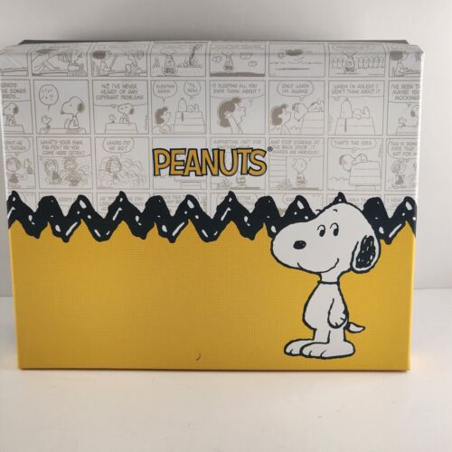 Peanuts Snoopy Purse Key chain Fob Woodstock Gift Set Boxed Crossbody Bag