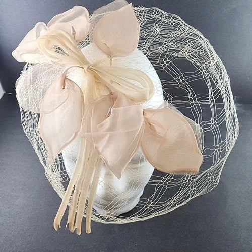 Half Length Face Beige Veil with Floral Petals and Bow Starched Vintage 1950's