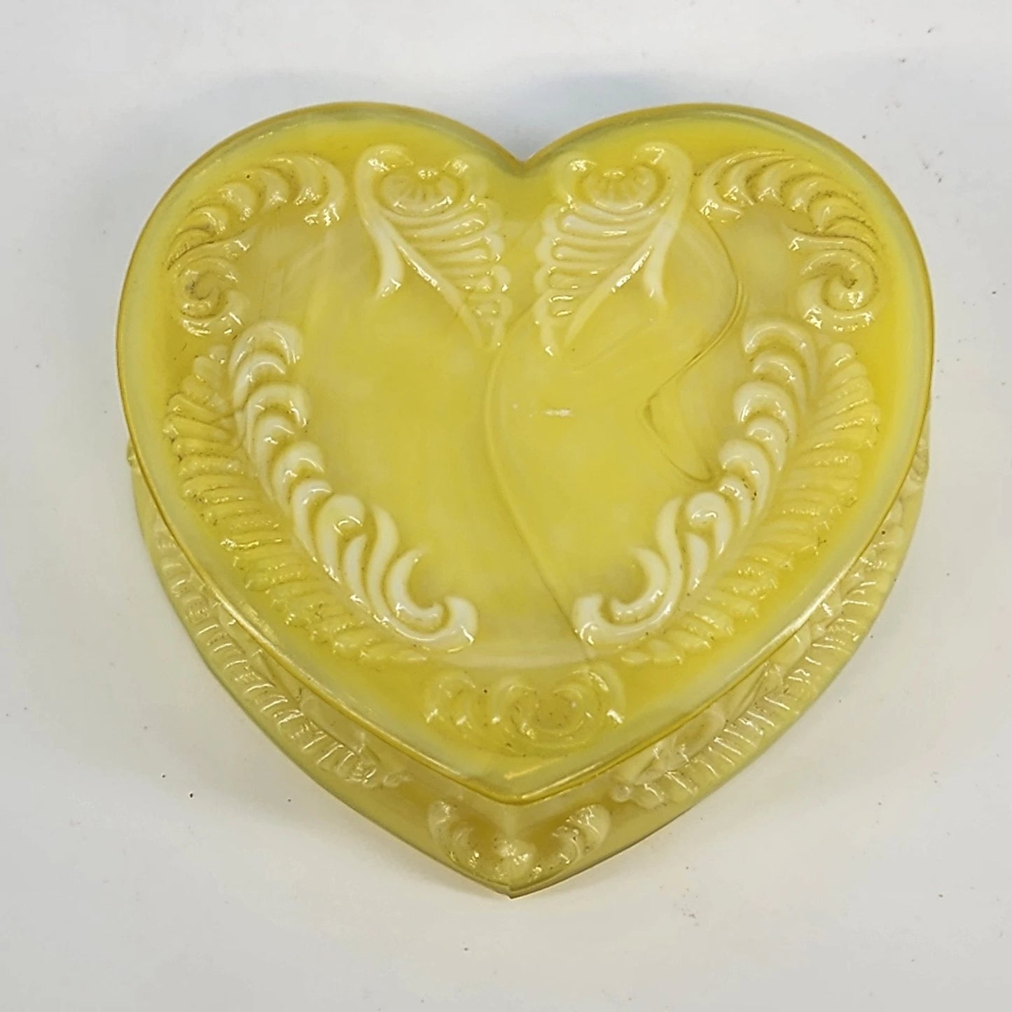 Degenhart Slag Glass Heart Trinket Dresser Box Yellow Mustard Caramel Swirl 3.5"