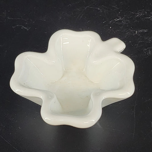 Milk Glass Four Leaf Clover Bowl Lucky Shamrock Candy Dish Trinket Small Tray