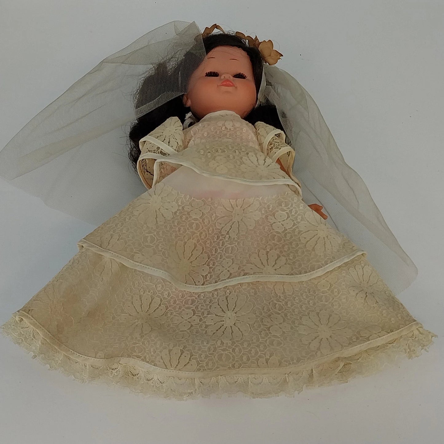 Kehagias Bride Doll 12" Wedding Gown Veil Brunette Blue Eyes Greece Vintage